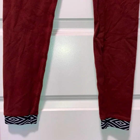 Beyond Yoga Red Rock Leggings - Picture 3 of 7
